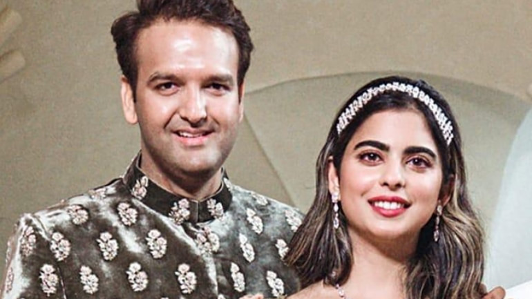 biggest indian weddings,priyanka chopra and nick jonas,mohit marwah and antara motiwala,sonam k ahuja and anand ahuja,neha dhupia and angad bedi,ranveer singh and deepika padukone,isha ambani and anand piramal,flashback 2018