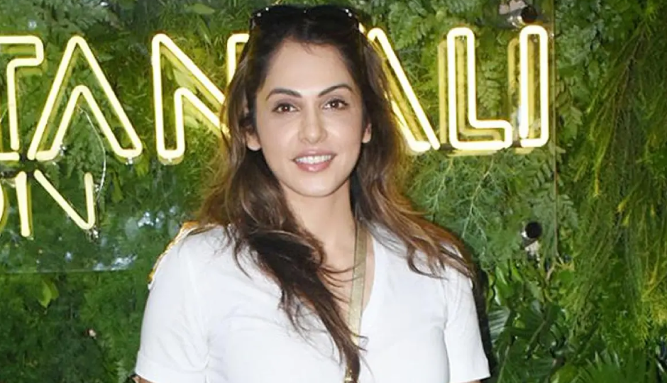 2 News : कोरियोग्राफर ने सबके सामने ‘खल्लास गर्ल’ को लगाई थी फटकार, ‘क्या कूल हैं हम’ की रिलीज के बाद ईशा को पुलिस… isha koppikar,actress isha koppikar,isha koppikar south industry,isha koppikar choreographer,isha koppikar police,kyaa kool hain hum