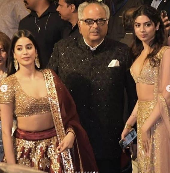 isha ambani anand piramal wedding,isha ambani,anand piramal,janhvi kapoor,khushi kapoor,isha ambani wedding