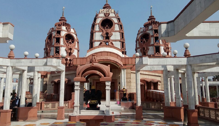 सांप्रदायिक एकता का समागम हैं राजधानी दिल्ली, जाएं तो जरूर करें इन धार्मिक स्थलों का दीदार delhi temples,best temples in delhi,temple tour delhi,spiritual places in delhi,famous temples in delhi,delhi temple guide,top hindu temples in delhi,religious sites in delhi,explore temples of delhi,divine retreats in delhi