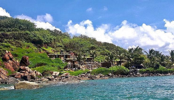 offbeat things to do in goa,hidden places in goa,unique experiences in goa,goa beyond beaches,non-touristy goa activities,goa travel guide,adventure in goa,goa cultural experiences,unexplored goa,alternative goa itinerary,goa local experiences