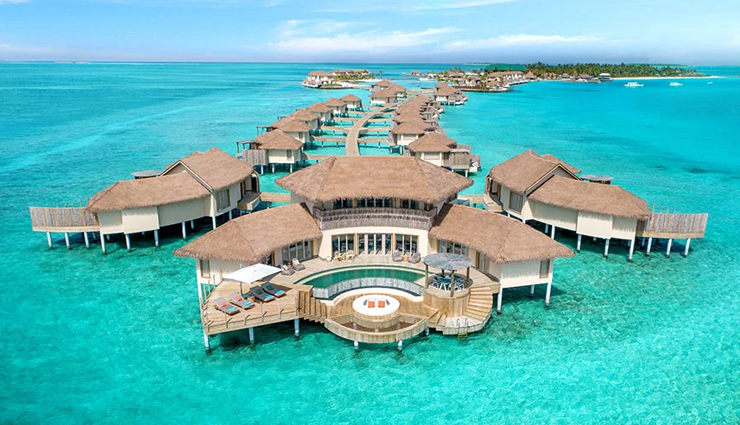 beautiful islands,beautiful islands to visit in the world,maldives,bora bora,french polynesia,seychelles,santorini,greece,the cook islands,bali,indonesia