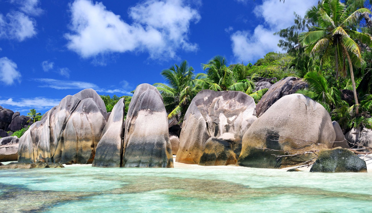 must visit islands,islands around the world,seychelles,palawan,corfu,anguilla,boracay,ko lipe