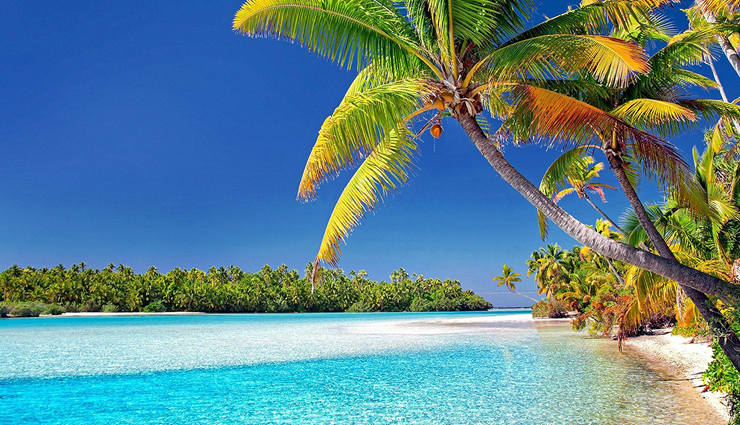 beautiful islands,beautiful islands to visit in the world,maldives,bora bora,french polynesia,seychelles,santorini,greece,the cook islands,bali,indonesia