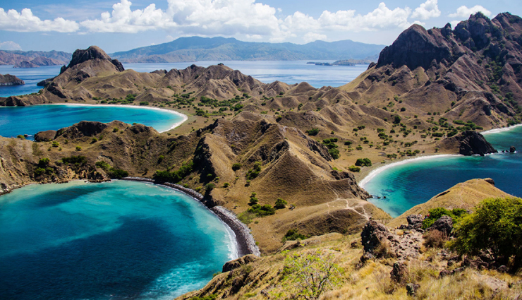 belitung,lombok,gili islands,flores,komodo island,padar,bali,nusa islands,mentawai islands,weh island,bintan island,island,islands in indonesia,indonesia