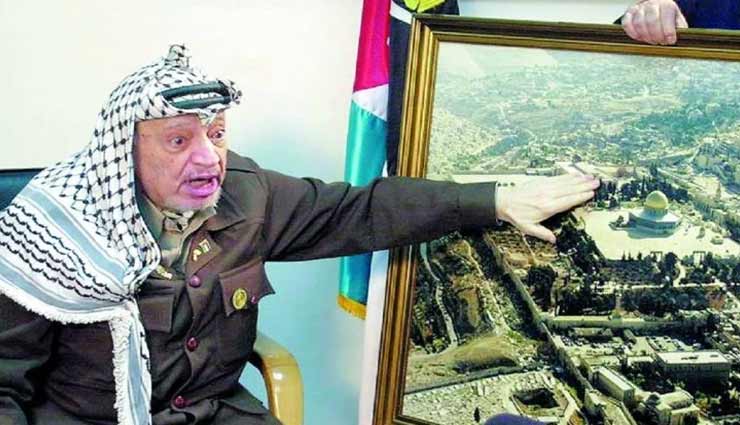 आज भी अनसुलझी है इजराइल के सबसे बड़े दुश्मन के मौत की गुत्थी weird news,weird information,israel biggest enemy,yasser arafat,death mystery