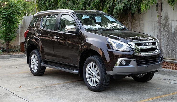 शानदार फीचर्स के साथ नवरात्रि के मौके पर लांच होंगी ये दमदार कारें upcoming cars,october,navratri,hyundai santro,datsun go,mahindra xuv700,tata tiago jtp,ford aspire facelift,mercedes-amg g 63,isuzu mu-x facelift,honda cr_v