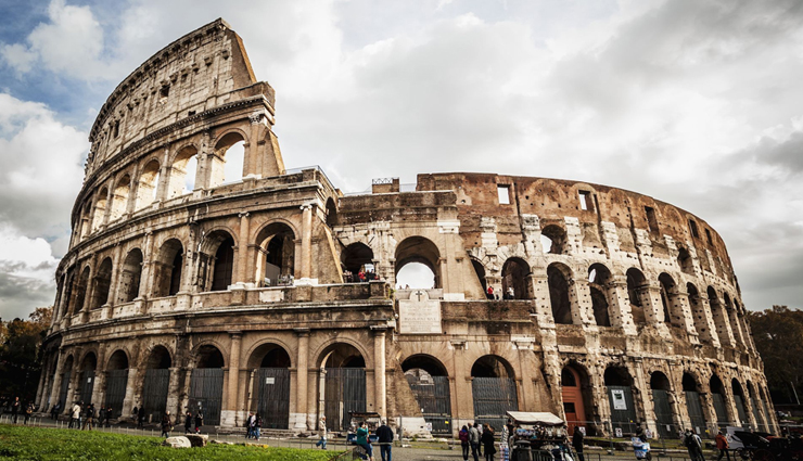 italy,places to visit in italy,colosseum,the grand canal,venice,pompeii,cinque terre,amalfi coast