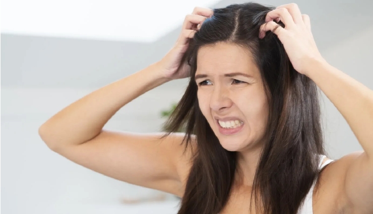 tomato beauty benefits,tomato for skin,tomato for hair,diy tomato skincare,tomato face mask,tomato for acne,tomato for dandruff,tomato hair rinse,natural beauty remedies,lycopene skincare,tomato antioxidants