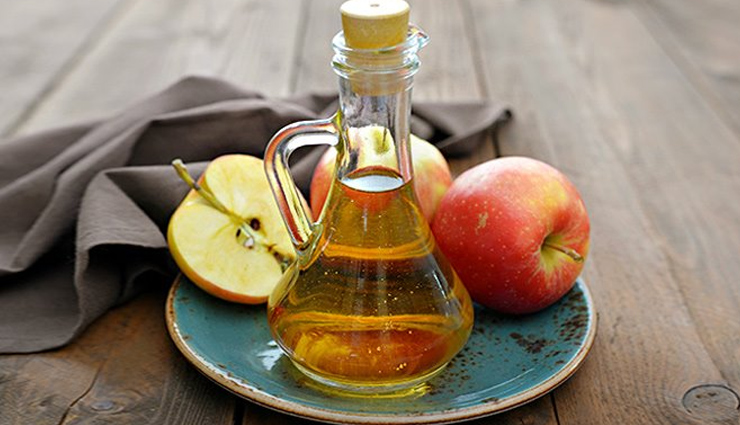 essential oil,Lemon,apple cider vinegar,aloe vera,tea tree oil,home remedies,home remedies to treat itchy scalp,itchy scalp,hair care tips,beauty tips,skin care tips,summer hair care tips