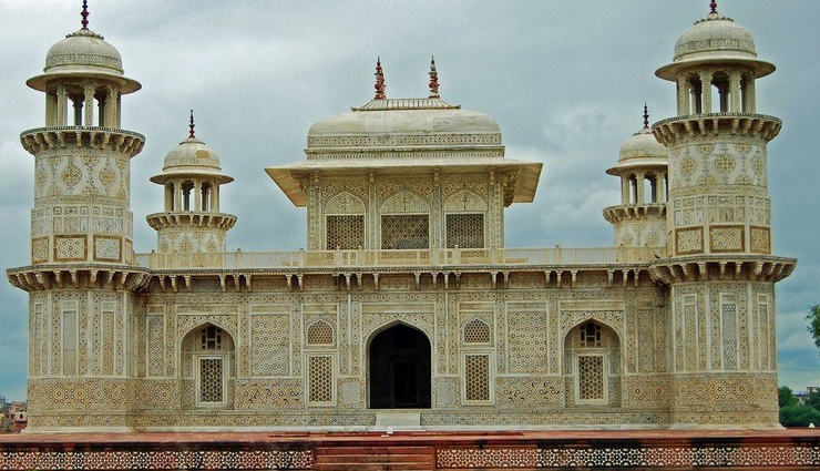 ताजमहल के अलावा भी आगरा में हैं कई और फेमस टूरिस्ट प्लेस, देखने को मिलेंगे मनमोहक नजारे best tourist places in agra,top attractions in agra,famous landmarks in agra,must-visit places in agra,historical sites in agra,agra sightseeing guide,popular tourist spots in agra,things to do in agra,agra travel destinations,iconic places to visit in agra,agra tourism highlights,best agra attractions,agra city tour,cultural sites in agra,agra travel guide,famous monuments in agra,agra historical landmarks,agra tourist spots list,scenic locations in agra,top destinations in agra for tourists,agra sightseeing tours,notable places in agra,agra heritage sites,top places to explore in agra,family-friendly attractions in agra,agra travel attractions,best landmarks in agra,hidden gems in agra,must-see places in agra,agra monuments to visit