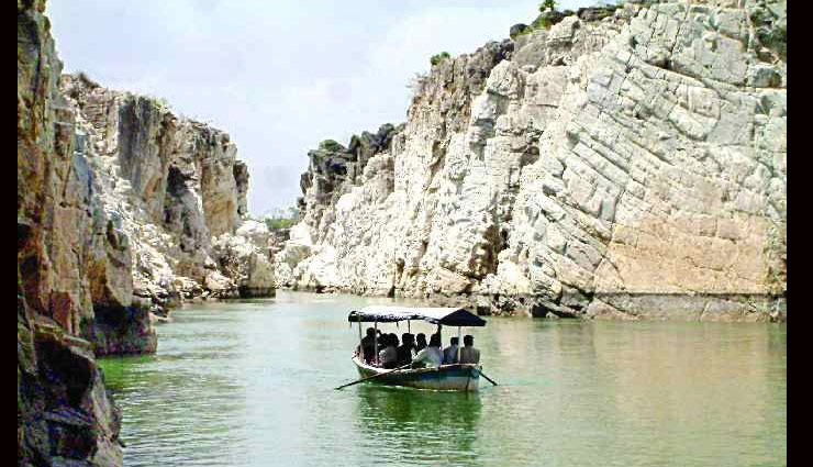 holidays,tour places,india beautiful places,like foreign country,jabalpur,jamnagar,udupu,marawanthe