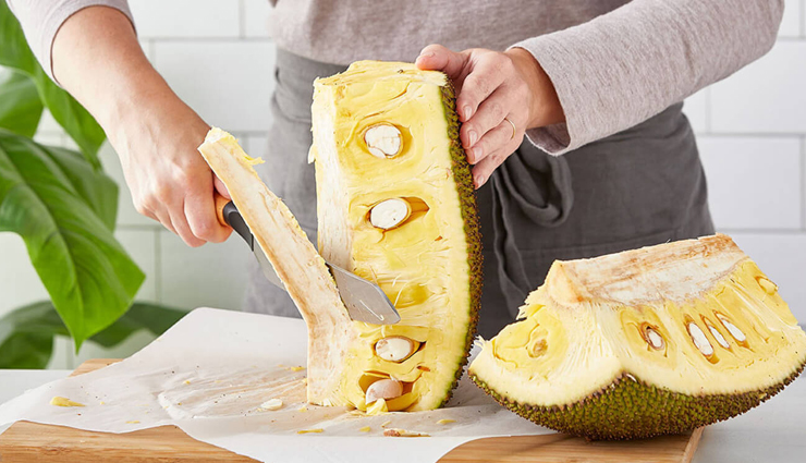 jackfruit cutting tips,how to cut a jackfruit,jackfruit preparation techniques,enjoying jackfruit: tips and tricks,tropical delight: jackfruit cutting guide,best practices for cutting jackfruit,jackfruit cutting hacks for beginners,step-by-step jackfruit cutting tutorial,easy ways to prepare jackfruit,jackfruit recipes and cutting tips