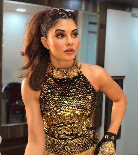 jacqueline fernandez horse riding,hot pics of jacqueline fernandez,jacqueline fernandez,entertainment news