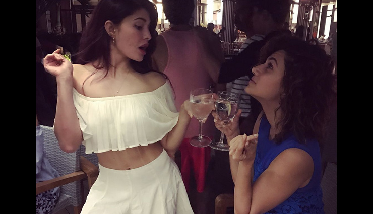 taapsee pannu,jacqueline fernandez