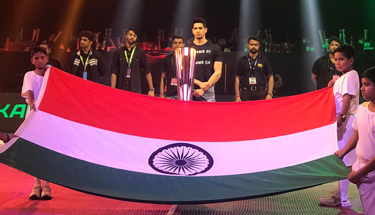 sidharth malhotra,jacqueline fernandez,pro kabaddi league,independence day,national anthem,a gentleman,bollywood news in hindi,bollywood news,bollywood gossips,entertainment news in hindi