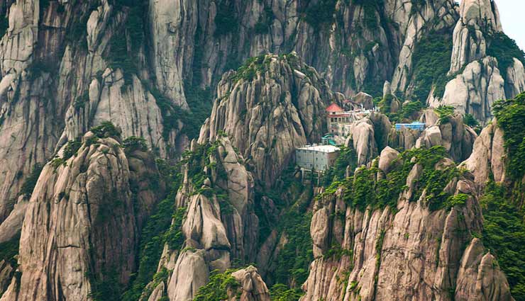 special hotel,china,jade screen hotel,sixty thousand staircase