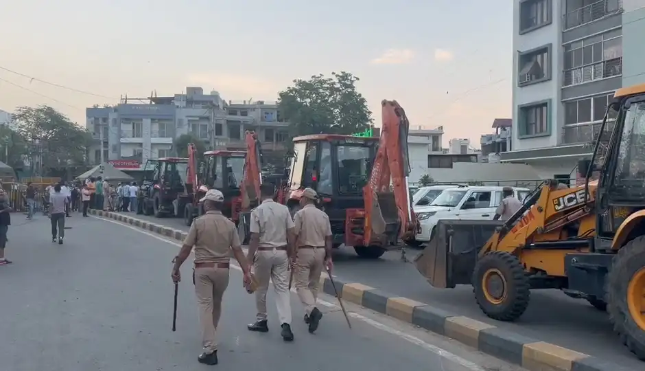जयपुर में नूरानी मस्जिद सहित चार धार्मिक स्थलों पर बुलडोजर कार्रवाई आज, इंटरनेट बंद और सुरक्षा के कड़े इंतजाम; प्रशासन हाई अलर्ट प