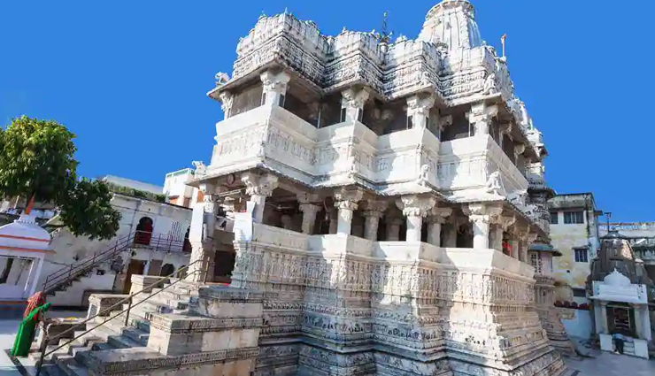 historical places in udaipur,udaipur historical sites,beautiful places in udaipur,top attractions in udaipur,must-visit udaipur monuments,best forts in udaipur,palaces in udaipur,udaipur heritage tour,udaipur cultural sites,udaipur tourist spots