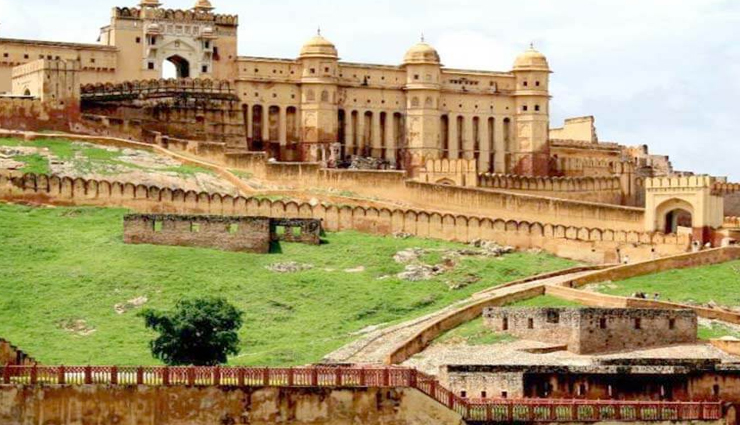 भारत के गौरव और वास्तुकला का भव्य नजारा देते हैं ये विशाल किले
best forts to visit in india,holidays,travel,tourism