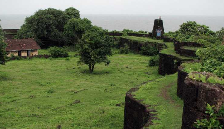 maharashtra forts,famous forts in maharashtra,forts in maharashtra tourism,maharashtra fort history,maharashtra fort architecture,maharashtra fort trekking,best maharashtra forts to visit,maharashtra fort exploration,maharashtra fort sightseeing,maharashtra fort travel guide