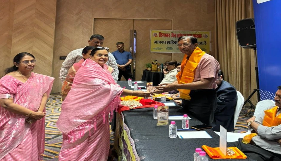 digambar jain social group samyak,narayana hospital jaipur,health talk show,dr harshil alawani,dr deepak agrawal,balwinder singh walia,naval jain,jaipur news,health awareness,jain community,social event,healthcare program,rajasthan news,shrimal jain jagriti sanstha,samyak group jaipur