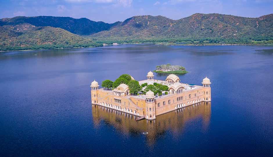 10 Famous Monuments To Explore in Jaipur