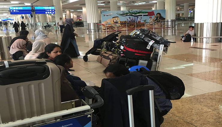 जयपुर : दुबई जाने वाली स्पाइसजेट फ्लाइट के यात्रियों को 6 घंटे पहले बुलाया, फिर 22 घंटे की हुई देरी, फर्श पर बितानी पड़ी कईयों को रात 