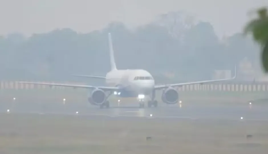 दिल्ली और उत्तर भारत में घना कोहरा, जयपुर एयरपोर्ट पर 4 उड़ानों का बदला गया रूट