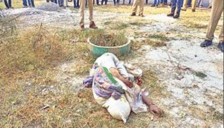जयपुर : कुत्तों को आई बदबू ने खोला लाश का सच, हत्या के बाद शव को फेंका गया था सड़क पर