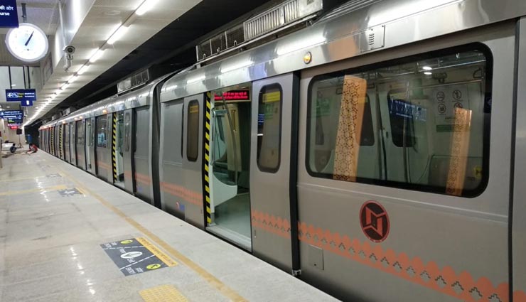 जयपुर : बर्थ डे पार्टी से हुई मेट्रो की मोटी कमाई, अब स्टेशनों पर दुकानें भी खुलेगी