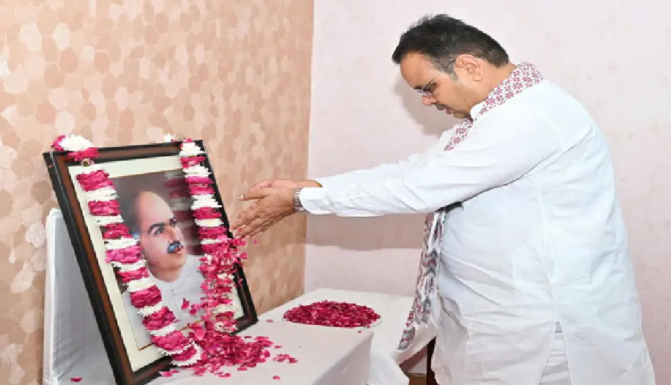 CM भजनलाल शर्मा ने डॉ. श्यामा प्रसाद मुखर्जी की जयंती पर अर्पित की पुष्पांजलि, चार पार्कों के नामकरण व स्मारक स्थापना की घोषणा