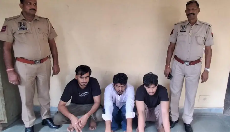 जयपुर में साइबर ठगी के लिए किराए पर लेते थे बैंक खाते, पुलिस ने 3 आरोपियों को पकड़ा; कैश-विदेशी मुद्रा समेत सामान जब्त