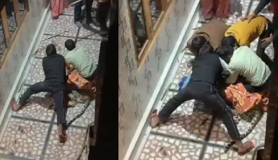 जयपुर में रिहायशी क्षेत्र में घुसा तेंदुआ, भीड़ ने पकड़कर दबोचा