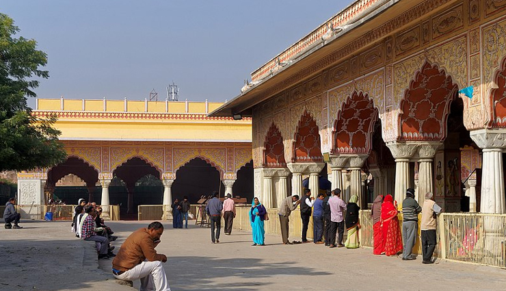 govind dev ji temple jaipur,famous temples in jaipur,religious landmarks in jaipur,govind dev ji history,jaipur tourist attractions,spiritual places in rajasthan,govind dev ji darshan,cultural significance of govind dev ji,jaipur temple architecture,historical temples in rajasthan,religious rituals at govind dev ji,lord krishna temple in jaipur,govind dev ji aarti,govind dev ji temple timings,visiting govind dev ji in jaipur,pilgrimage in jaipur,govind dev ji festival celebrations,govind dev ji legends,architectural marvels of jaipur,jaipur travel insights