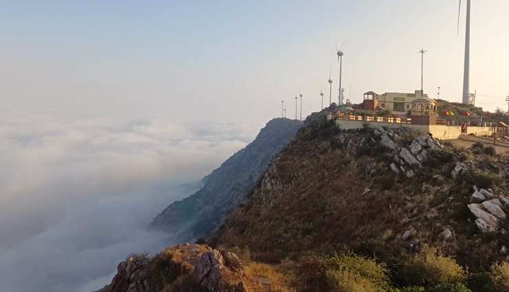 rajasthan winter weather,rajasthan cold wave updates,rajasthan weather forecast,rajasthan temperature drop,rajasthan fog conditions,rajasthan winter rain,rajasthan hailstorm forecast,rajasthan weather news,rajasthan climate updates,rajasthan seasonal weather