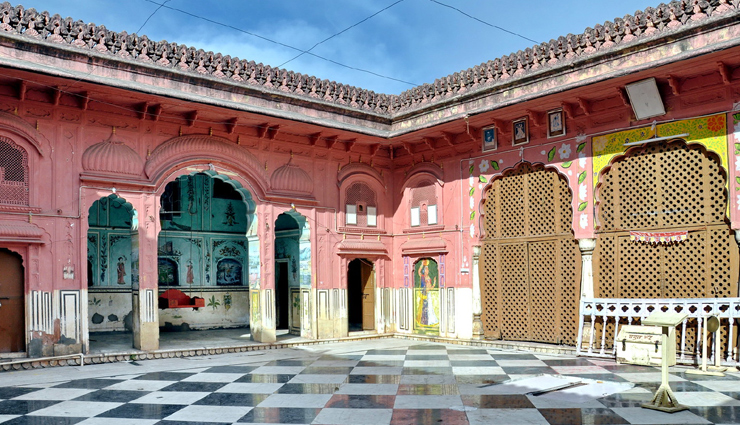 govind dev ji temple jaipur,famous temples in jaipur,religious landmarks in jaipur,govind dev ji history,jaipur tourist attractions,spiritual places in rajasthan,govind dev ji darshan,cultural significance of govind dev ji,jaipur temple architecture,historical temples in rajasthan,religious rituals at govind dev ji,lord krishna temple in jaipur,govind dev ji aarti,govind dev ji temple timings,visiting govind dev ji in jaipur,pilgrimage in jaipur,govind dev ji festival celebrations,govind dev ji legends,architectural marvels of jaipur,jaipur travel insights