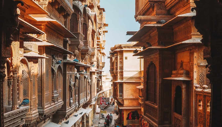 jaisalmer,places to visit in jaisalmer,tourist attractions in jaisalmer,rajasthan tourism,jaisalmer fort,bada bagh,patwon- ki-haveli,sam sand dunes,gadisar lake