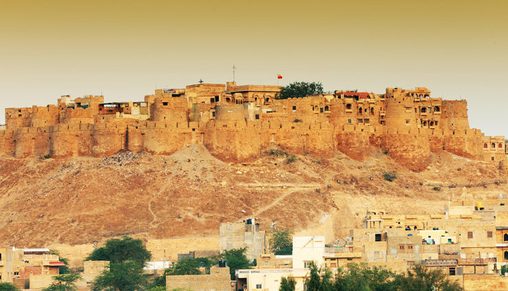 forts in rajasthan,amer fort,chittorgarh fort,jaisalmer fort,ranthambore fort,junagarh fort bikaner ,राजस्थान के किले, पर्यटन स्थल, आमेर किला, चित्तौड़गढ़ किला, जैसलमेर किला, रणथंभौर किला, जूनागढ़ किला 