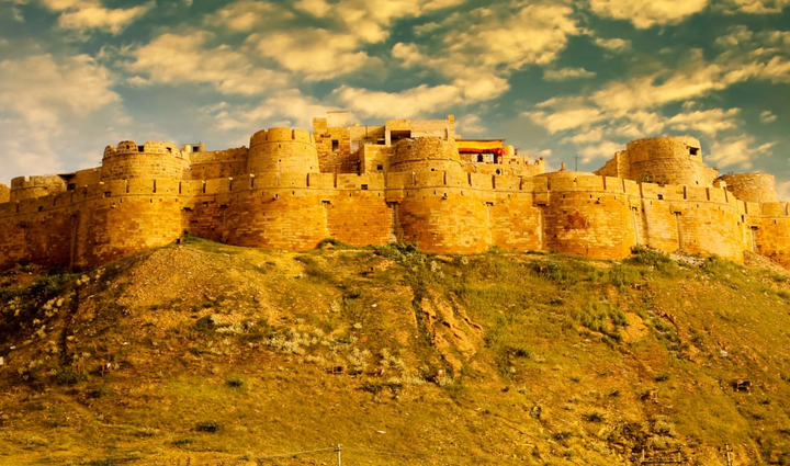 jaisalmer fort,holiday,travel,tourist places in rajasthan,about jaisalmer fort,rajasthan tourism,holidays in rajasthan