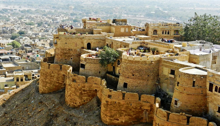 jaisalmer,hot tourist attraction destination,jaislmer tourist attractions,holidays,travel,holidays,india tourism
