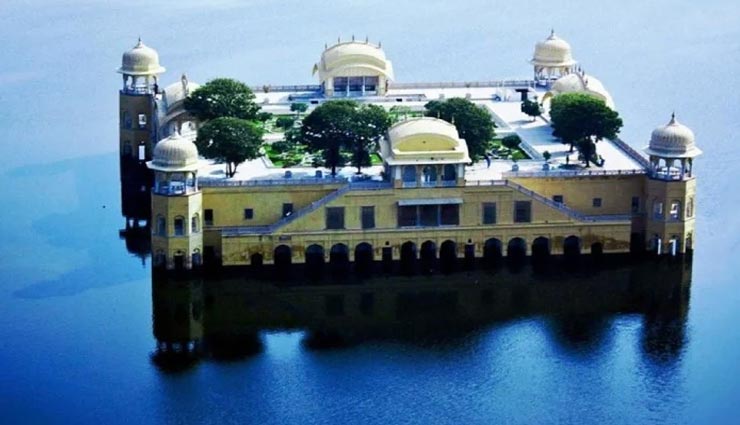 weird news,weird palace,jal mahal palace,palace in water,jaipur,rajasthan