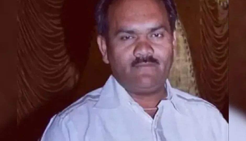 राजस्थान: शादी में जा रहे PWD ठेकेदार की सड़क हादसे में दर्दनाक मौत, वैगन-आर से भिड़ंत के बाद एस-क्रॉस कार पलटी