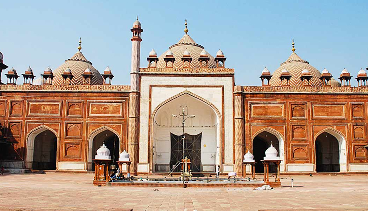 india,mosques in india,popular mosques,holidays,travel,tourism
