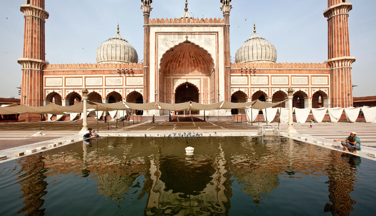 india,mosques in india,popular mosques,holidays,travel,tourism