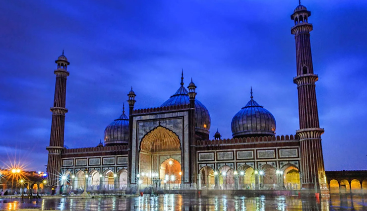 mosques in india,famous mosques to visit in india,islamic architecture in india,top mosques in india,spiritual pilgrimage to indian mosques,india iconic mosques,historical islamic sites in india,sacred mosques of india,must-visit mosques in india,islamic heritage of india