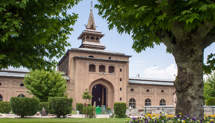 india,mosques in india,popular mosques,holidays,travel,tourism