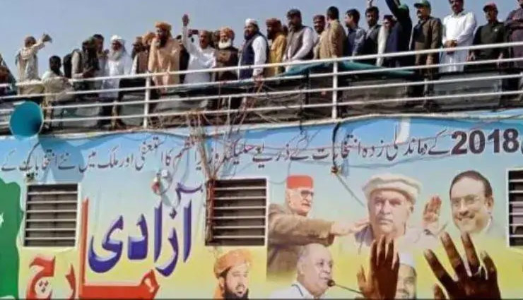jamiat ulema i islam,fazl chief,maulana fazlur rehman,warning,imran khan,azadi march,pakistan,pakistan news in hindi,imran khan news in hindi,news,news in hindi