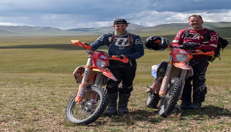 weird news,weird addiction,phone addiction,mongolia trip with son,canada