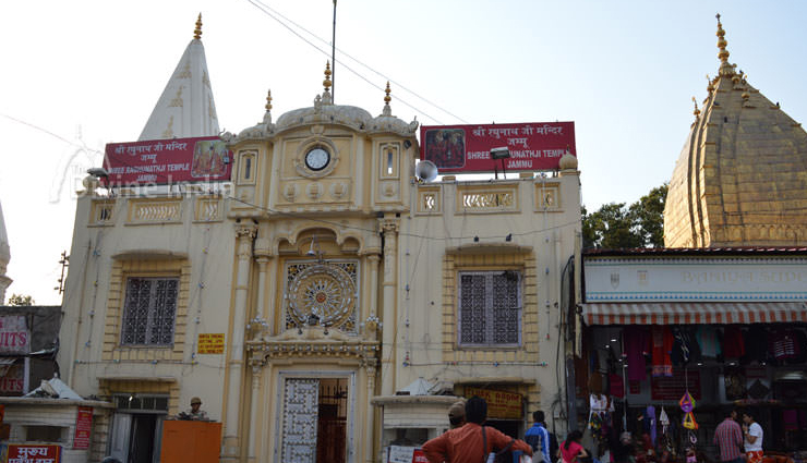 jammu,places to visit in jammu,vaishno devi temple,mansar lake,bahu fort,natha top,shivkhori,raghunath temple